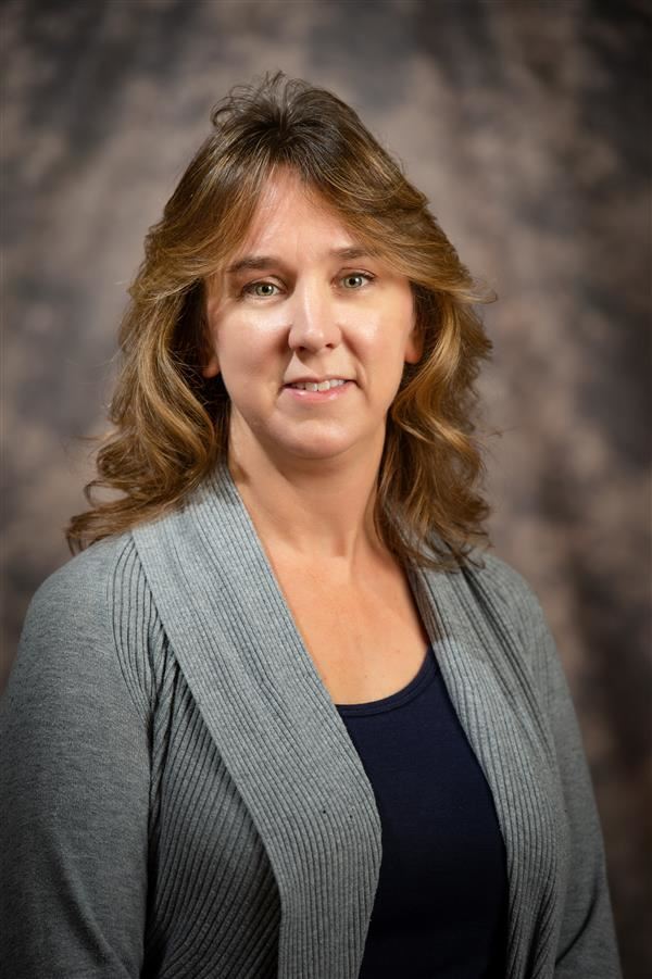  Beth Warner